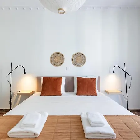 Sunlit Retreat 2-Bed Apartment 雅典 Exterior photo