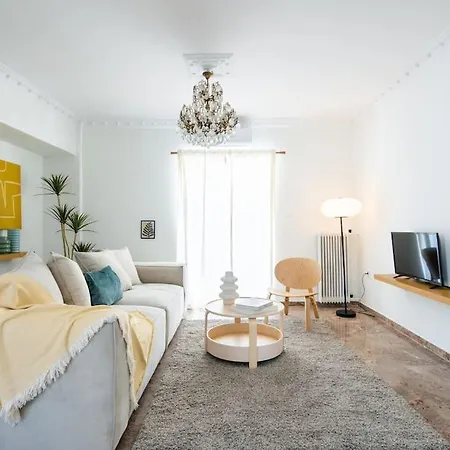 Sunlit Retreat 2-Bed Apartment 雅典 Exterior photo