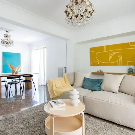 Sunlit Retreat 2-Bed Apartment 雅典 Exterior photo