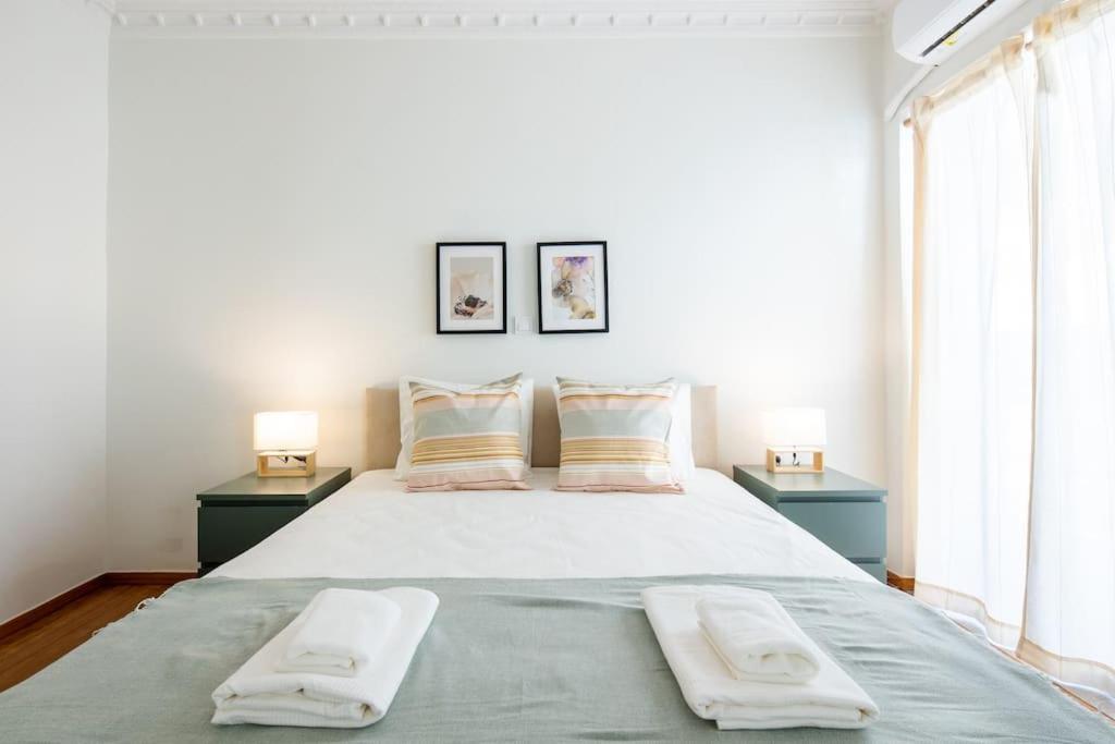Sunlit Retreat 2-bed Appartement Athènes