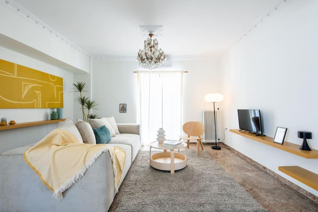 Sunlit Retreat 2-bed Apartment *